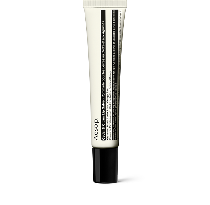 مرطب للشفاه من خشب الأرز والحمضيات