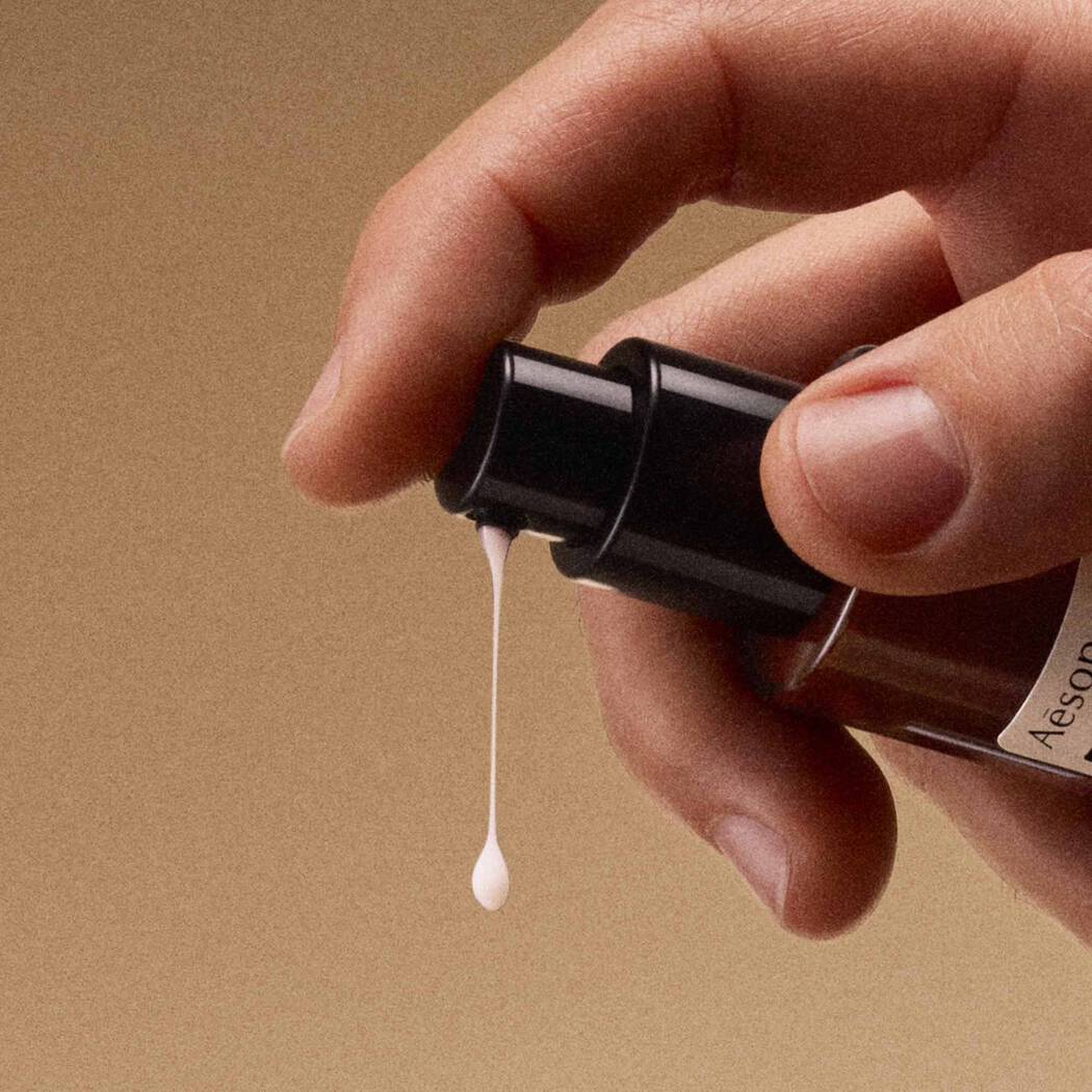 سيروم سوليش المجدّد لبشرة اليدين